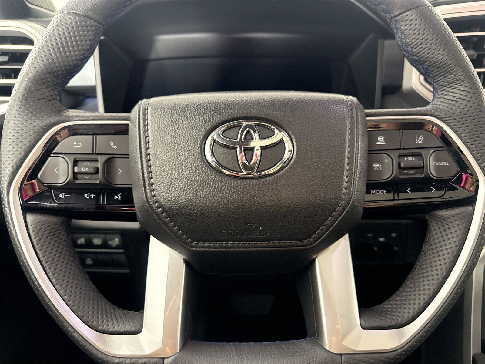 Certified 2025 Toyota Sequoia Platinum AWD/4WD image 17