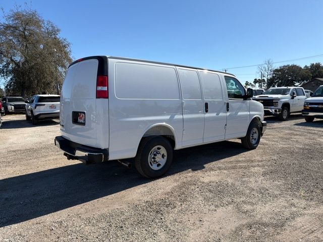 New 2026 Chevrolet Express 3500 w/ Driver Convenience Package RWD image 15