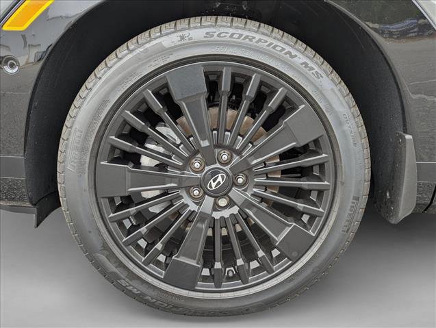 Used 2025 Hyundai Santa Fe Calligraphy image 9