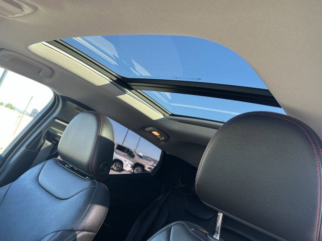 Used 2023 Chevrolet Bolt EUV Premier w/ Sun & Sound Package image 18