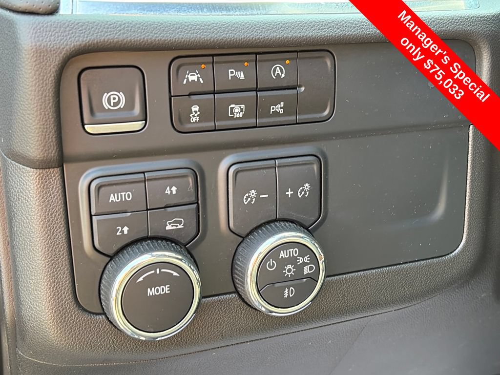 Used 2025 Chevrolet Tahoe High Country AWD/4WD image 21