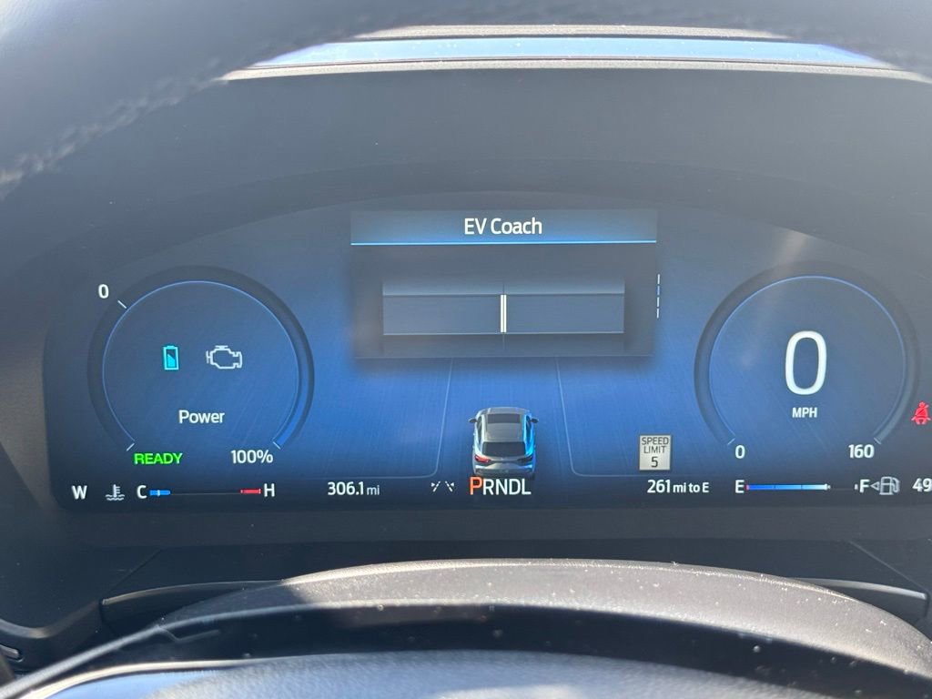 Used 2026 Ford Escape Platinum w/ Premium Technology Package image 41