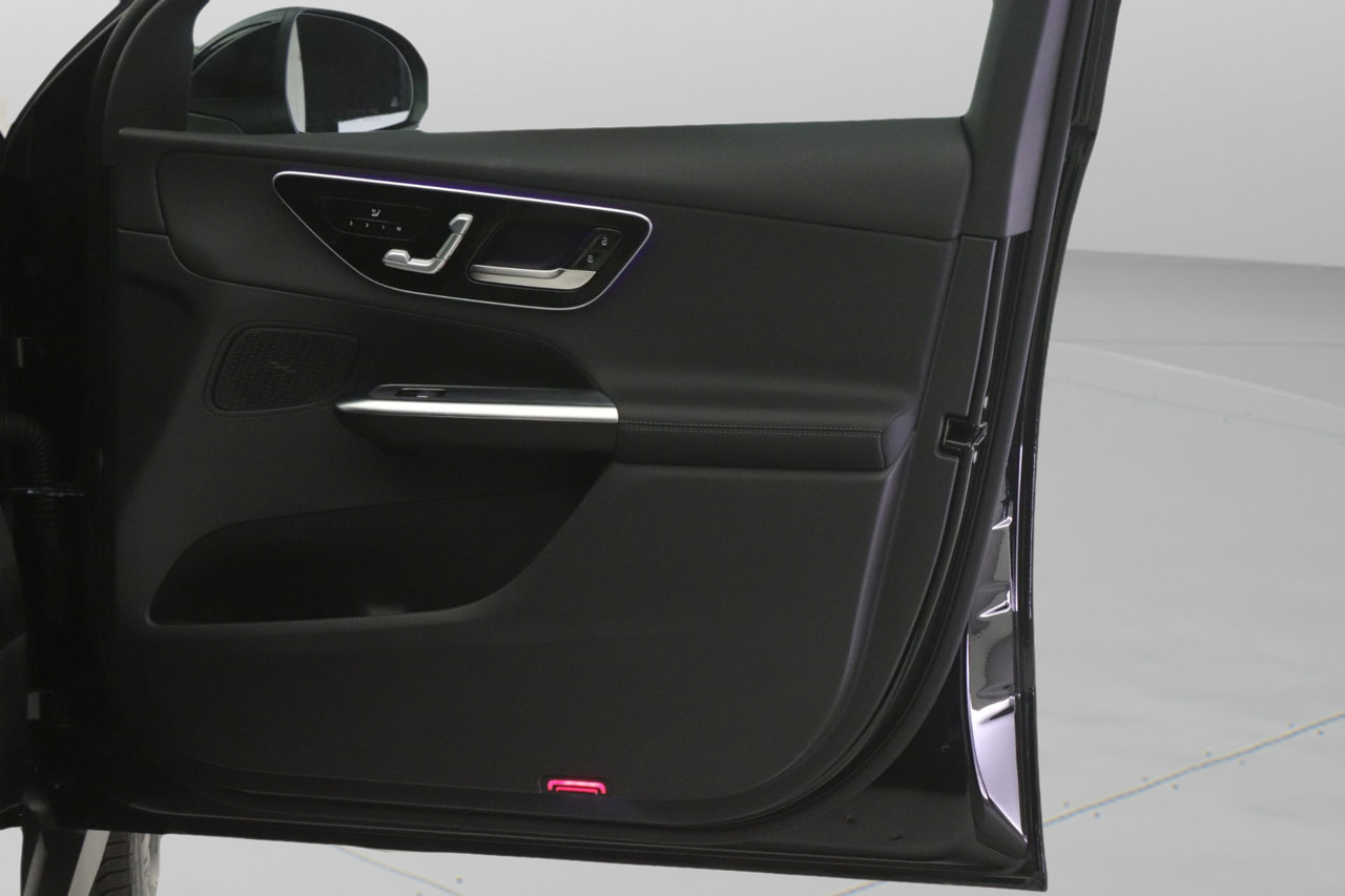 Certified 2025 Mercedes-Benz GLC 350e 4MATIC image 21