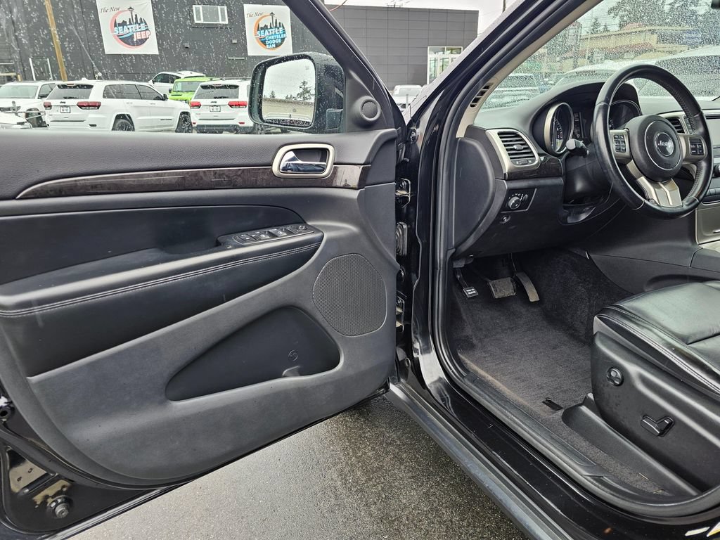 Used 2011 Jeep Grand Cherokee Laredo AWD/4WD image 21