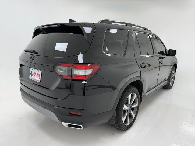 Used 2025 Honda Pilot Elite image 40