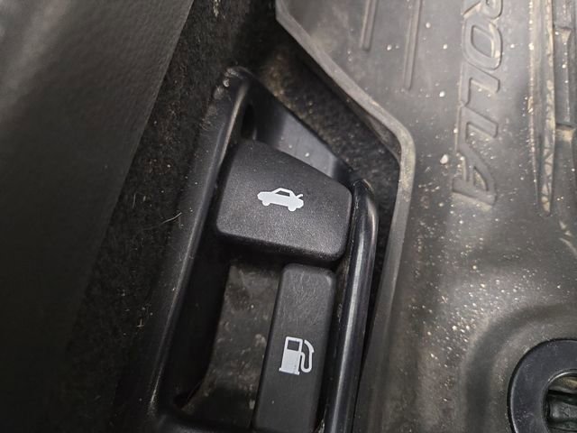 Used 2023 Toyota Corolla SE image 28