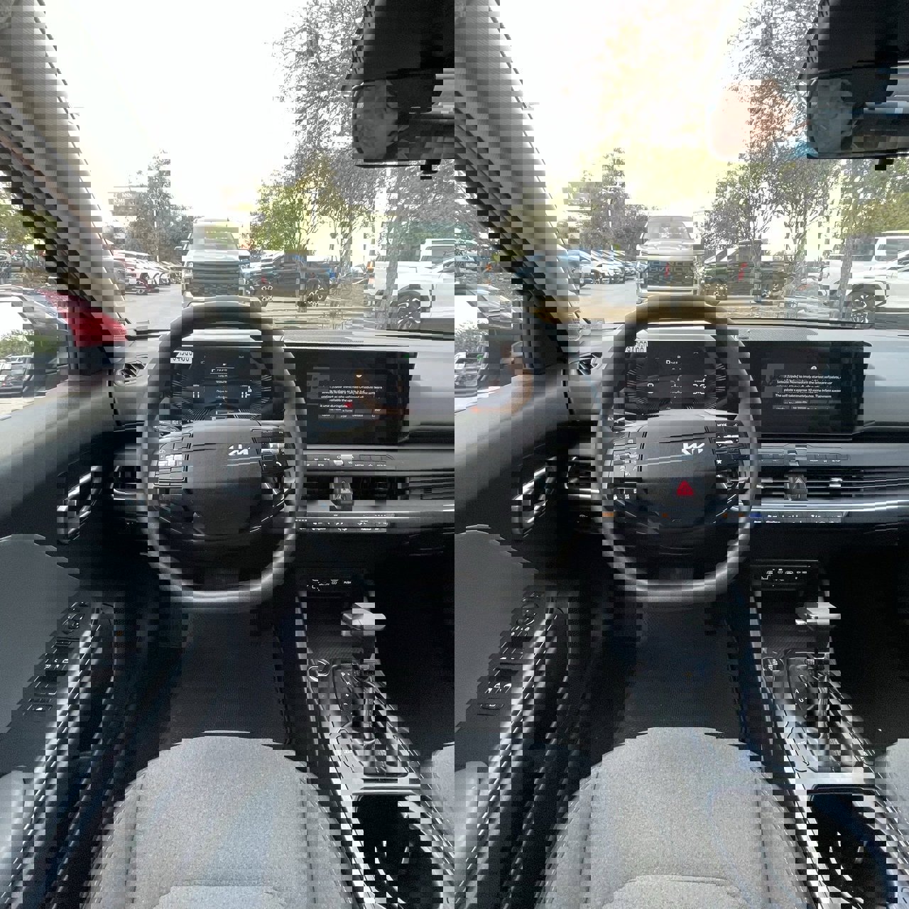 Used 2025 Kia K4 LXS image 11