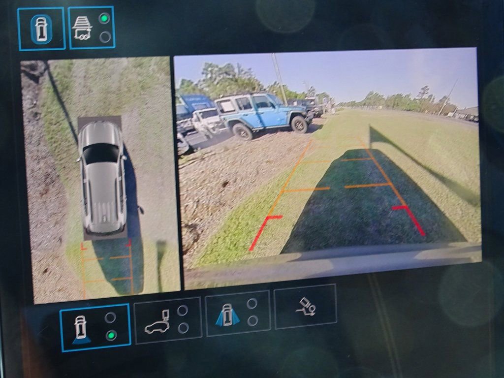 Used 2025 GMC Acadia Elevation image 34