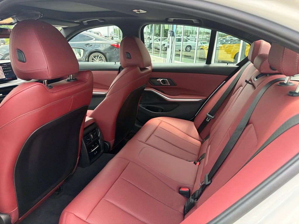 Used 2025 BMW 330i Sedan RWD image 27