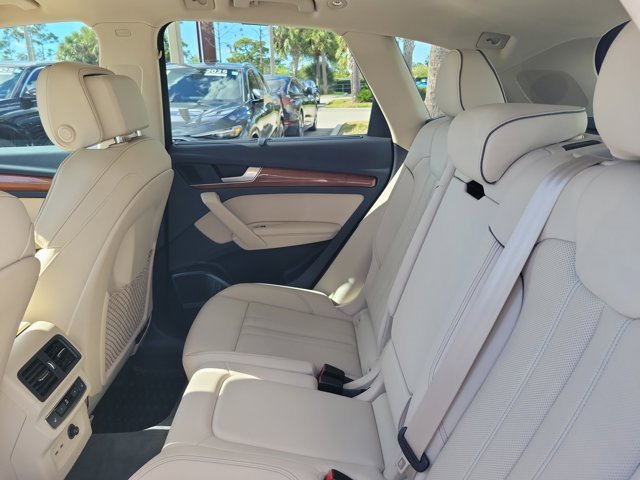 Used 2021 Audi Q5 Prestige w/ Prestige Package image 11