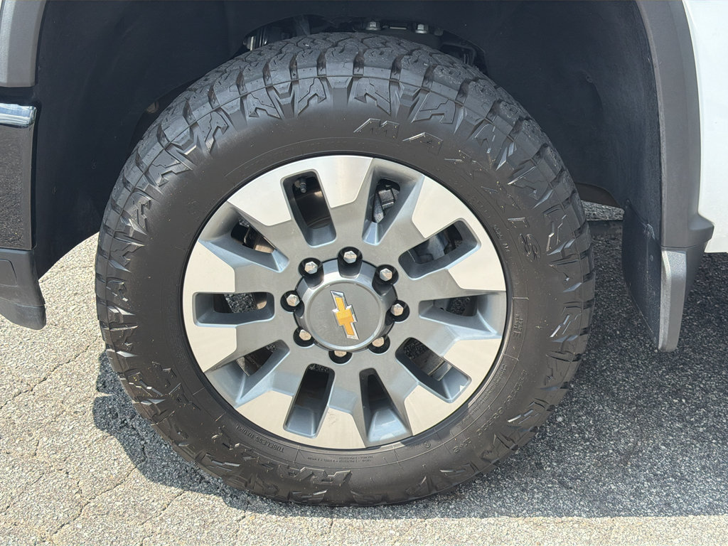 Used 2025 Chevrolet Silverado 2500 Custom AWD/4WD image 37