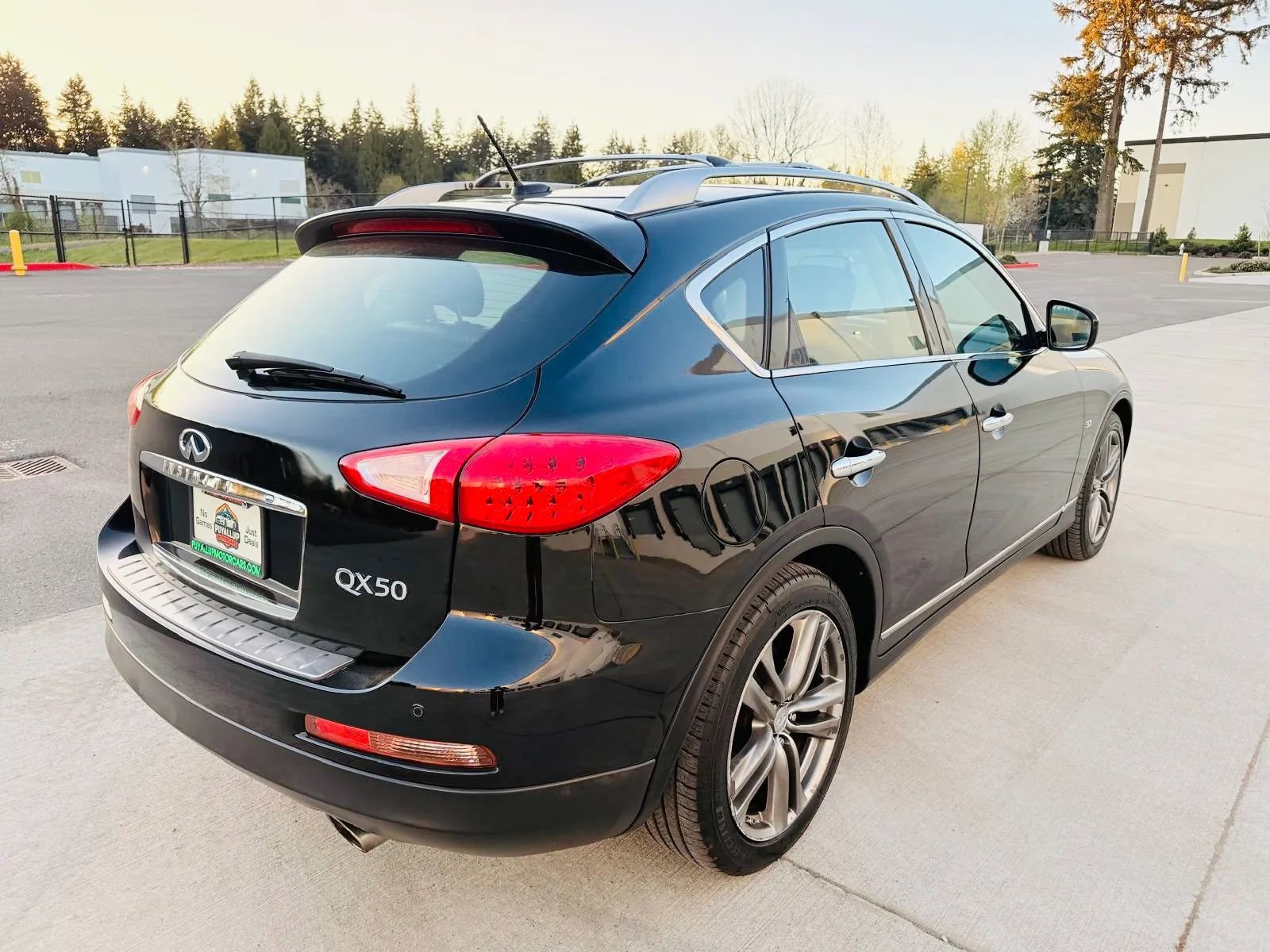 Used 2014 INFINITI QX50 Journey w/ Premium Package AWD/4WD image 5