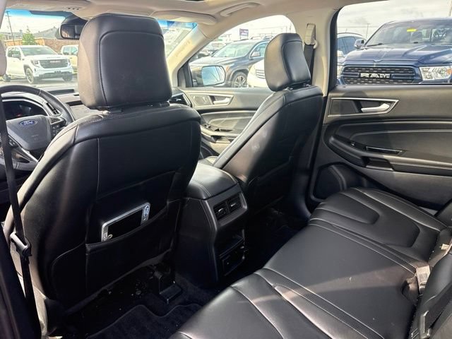 Used 2020 Ford Edge Titanium FWD image 25