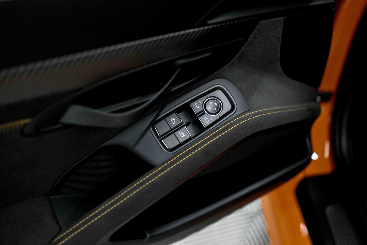 Used 2025 Porsche 718 Cayman GT4 RS image 47