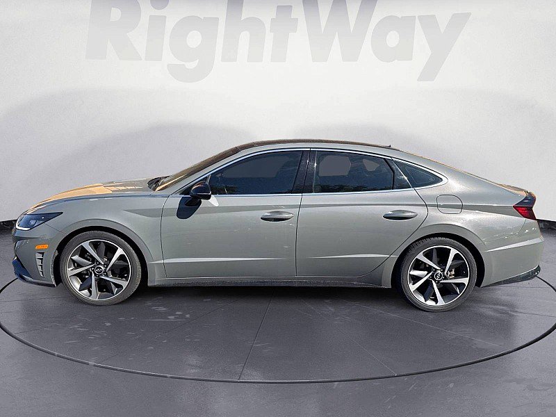 Used 2023 Hyundai Sonata SEL Plus FWD image 2