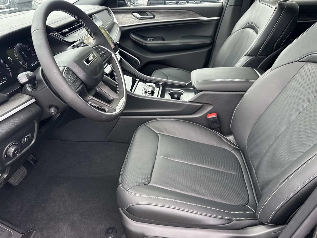 New 2026 Jeep Grand Cherokee Limited AWD/4WD image 17