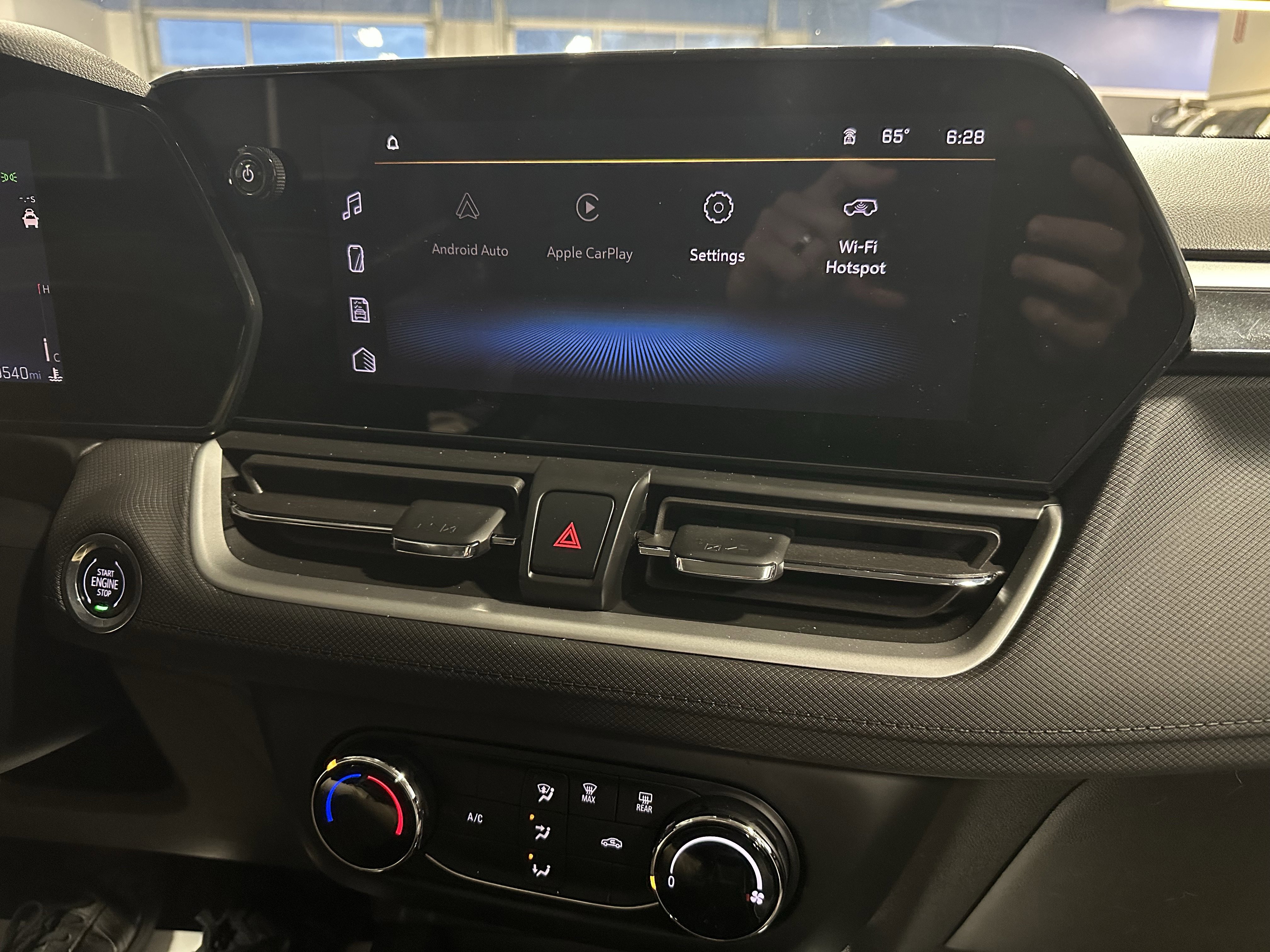 Used 2024 Chevrolet TrailBlazer LS w/ LS Convenience Package AWD/4WD image 11