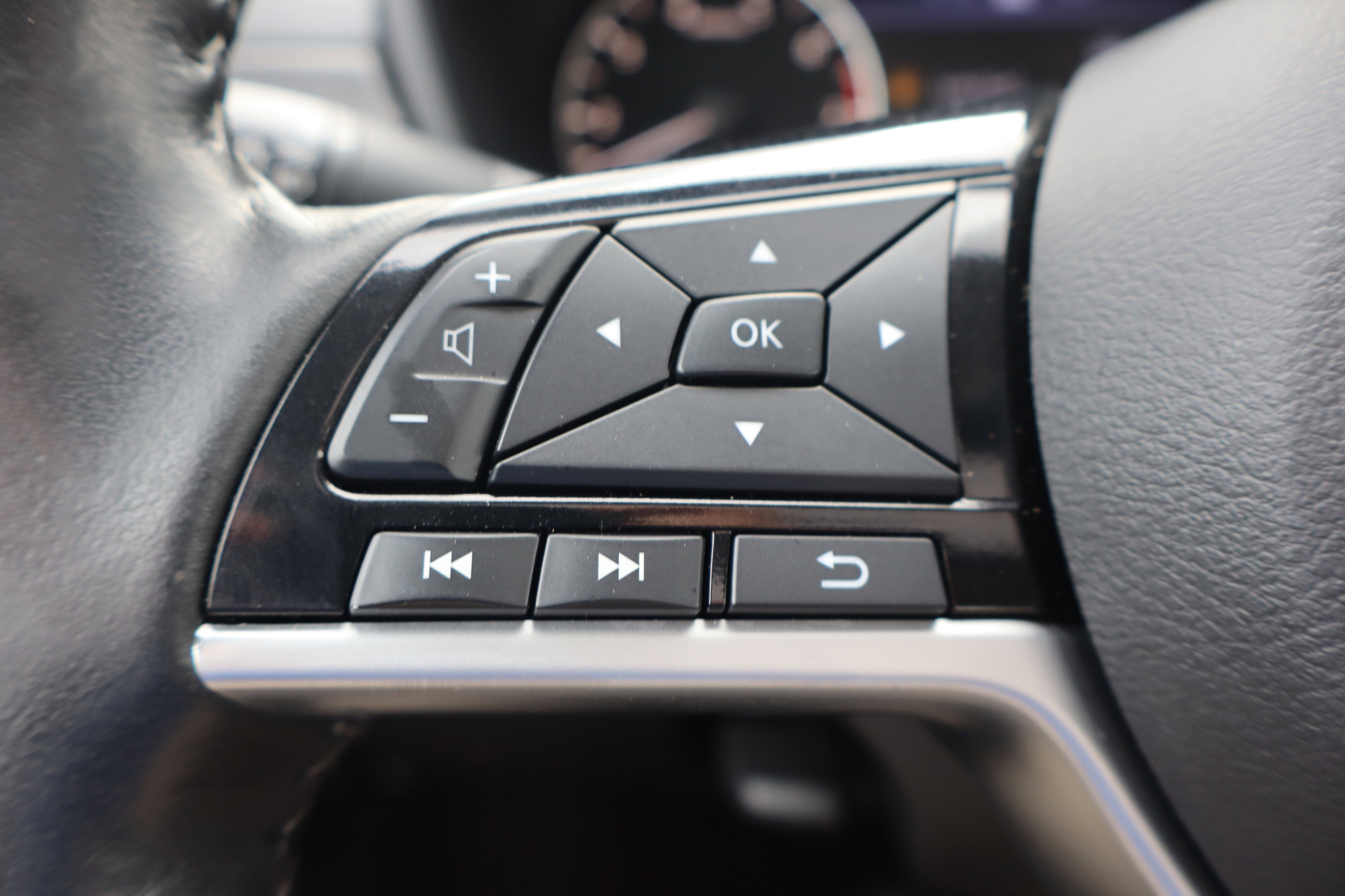 Used 2023 Nissan Altima 2.5 SL FWD image 16