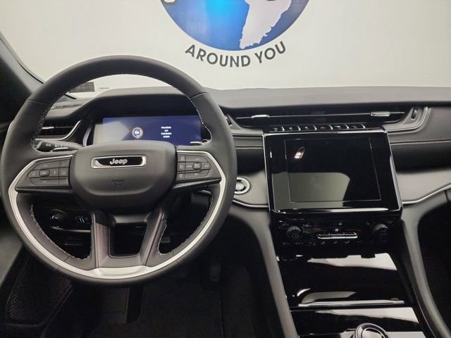 New 2025 Jeep Grand Cherokee Laredo X w/ Luxury Tech Group I image 19