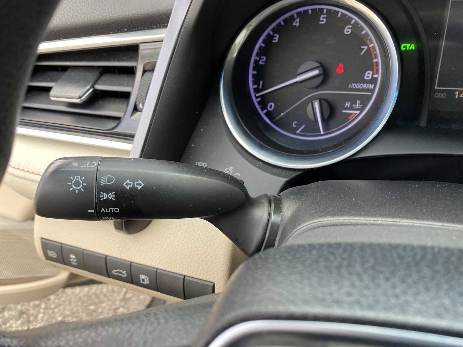 Used 2018 Toyota Camry LE w/ Moonroof Package image 20