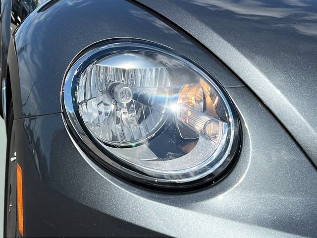 Used 2016 Volkswagen Beetle 1.8T Classic FWD image 9