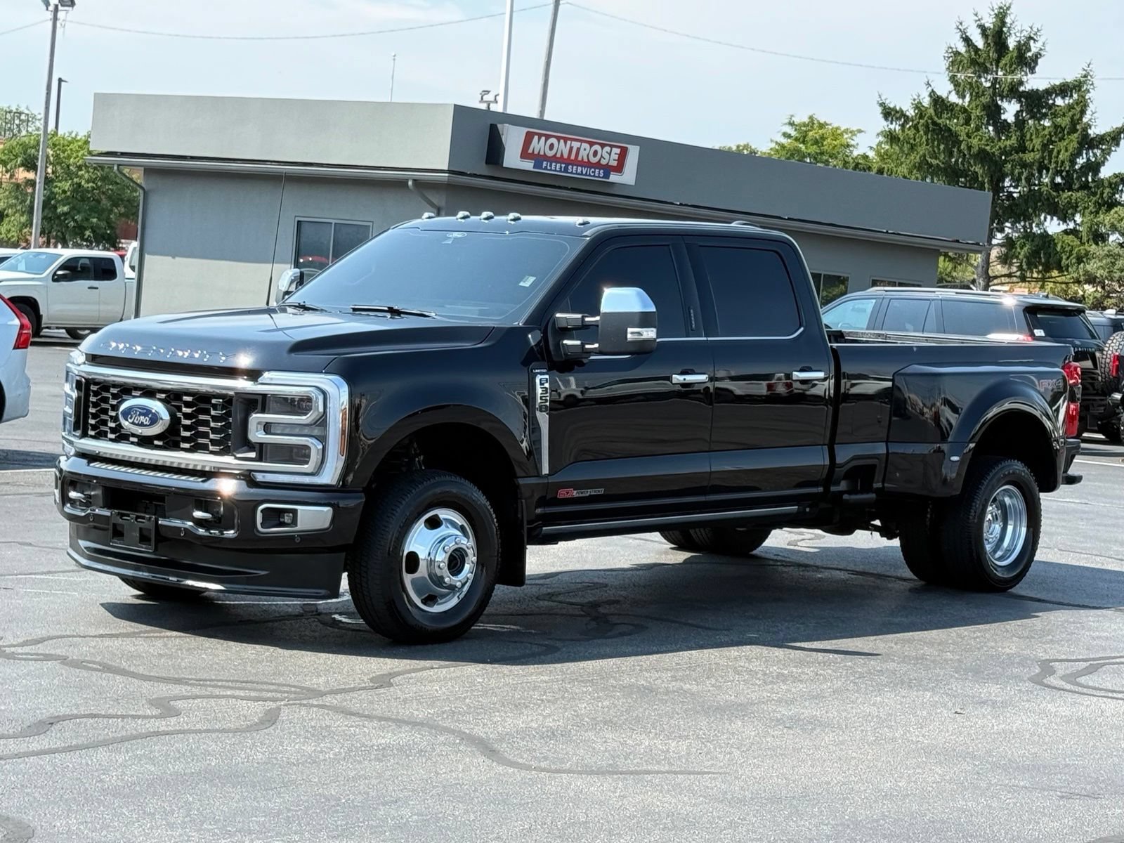 Used 2024 Ford F350 Limited w/ FX4 Off-Road Package AWD/4WD image 8