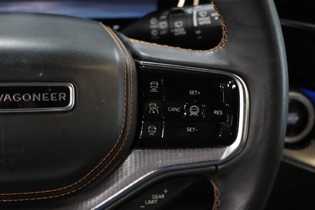 Used 2023 Jeep Grand Wagoneer Series III image 31