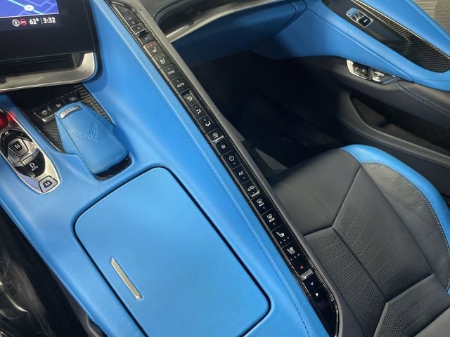 Used 2021 Chevrolet Corvette Stingray Premium Cpe w/ Z51 Performance Package image 19