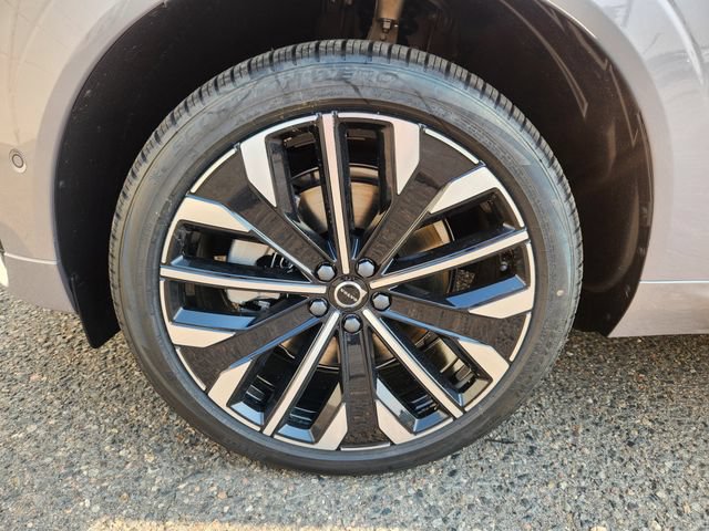 New 2026 Volvo XC60 T8 Ultra w/ Climate Package AWD/4WD image 18