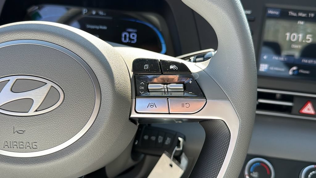 New 2026 Hyundai Elantra SE FWD image 29