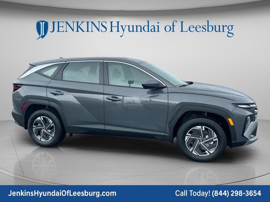 New 2026 Hyundai Tucson Blue SE AWD/4WD image 2