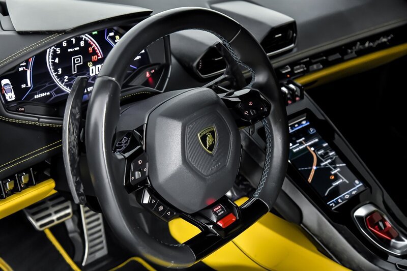 Used 2021 Lamborghini Huracan EVO RWD image 25