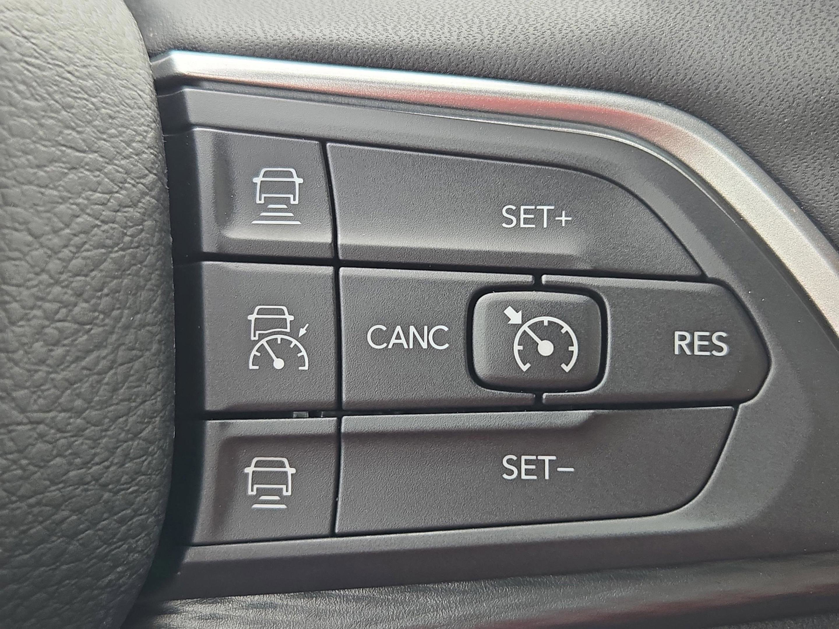 New 2025 Jeep Grand Cherokee L Altitude image 31