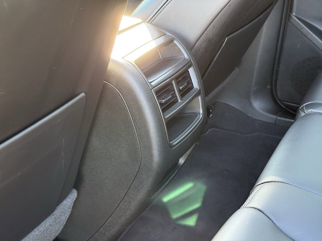 Used 2025 Cadillac XT5 Premium Luxury image 30