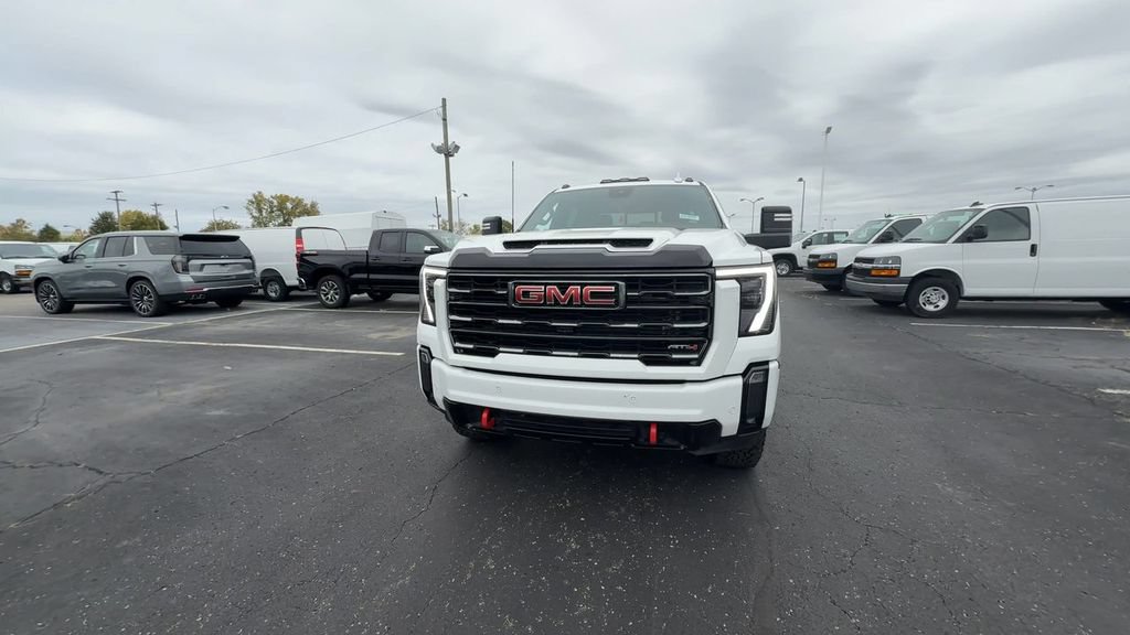 Used 2024 GMC Sierra 2500 AT4 w/ AT4 Premium Plus Package AWD/4WD image 3
