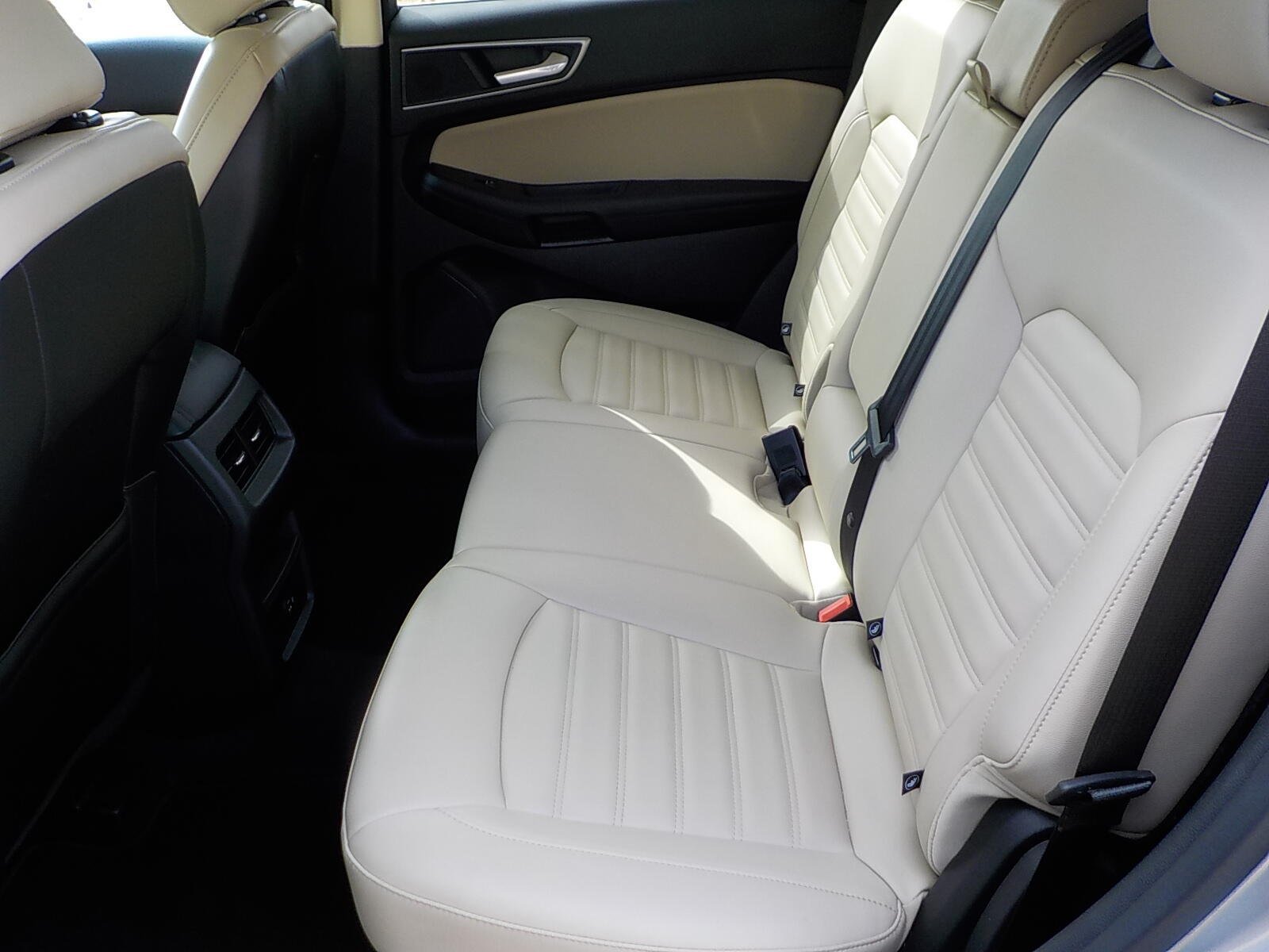 Used 2022 Ford Edge SEL AWD/4WD image 11