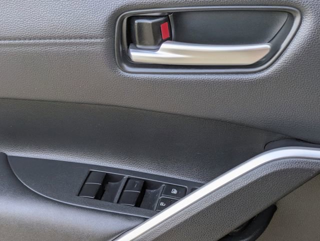 Used 2023 Toyota Corolla Cross XLE w/ Convenience Package image 25