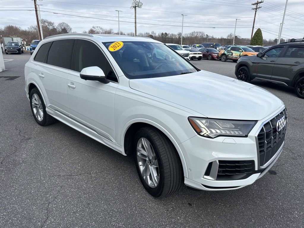 Used 2023 Audi Q7 3.0T Premium image 3