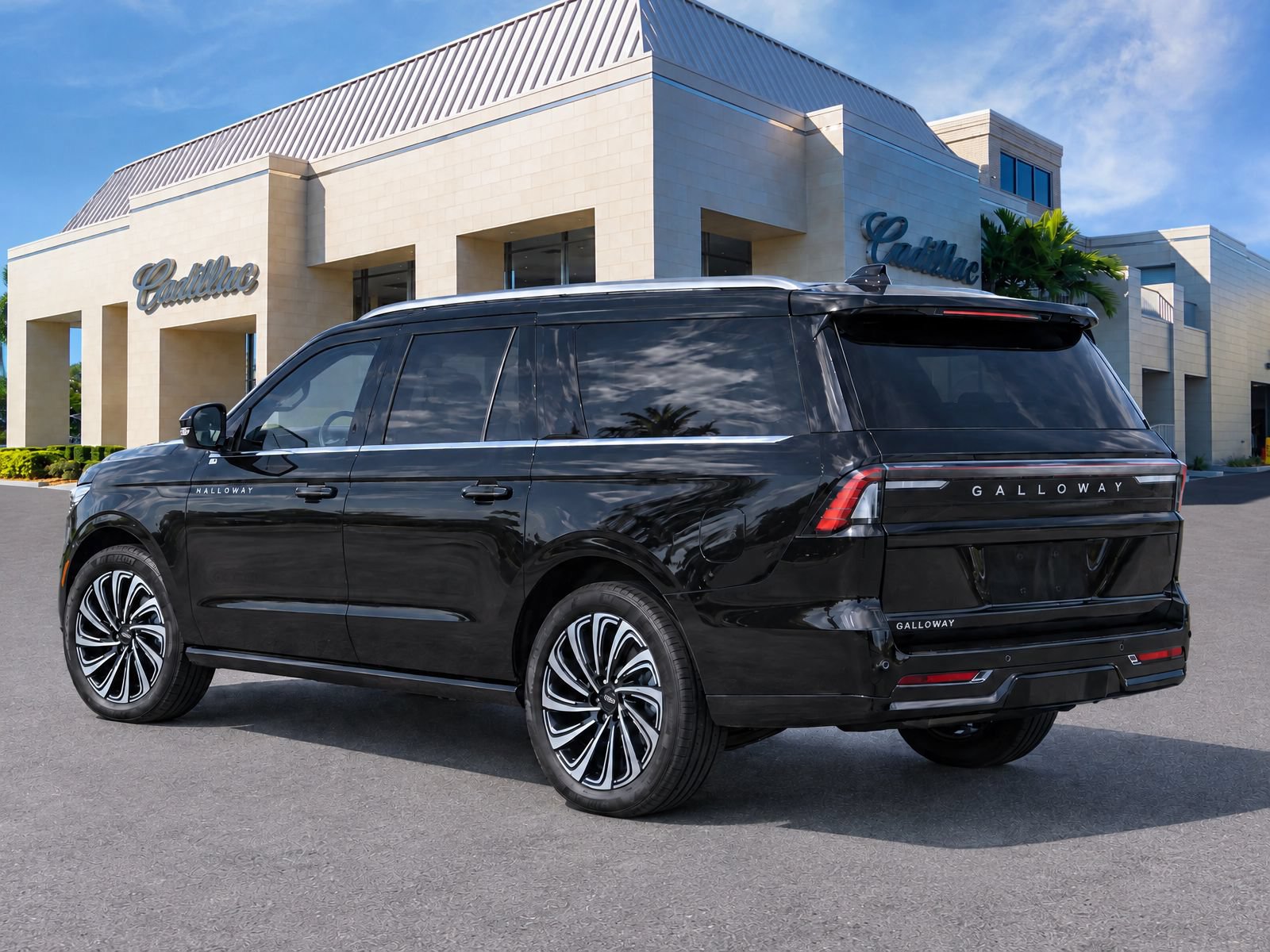 Used 2025 Lincoln Navigator L Black Label AWD/4WD image 2