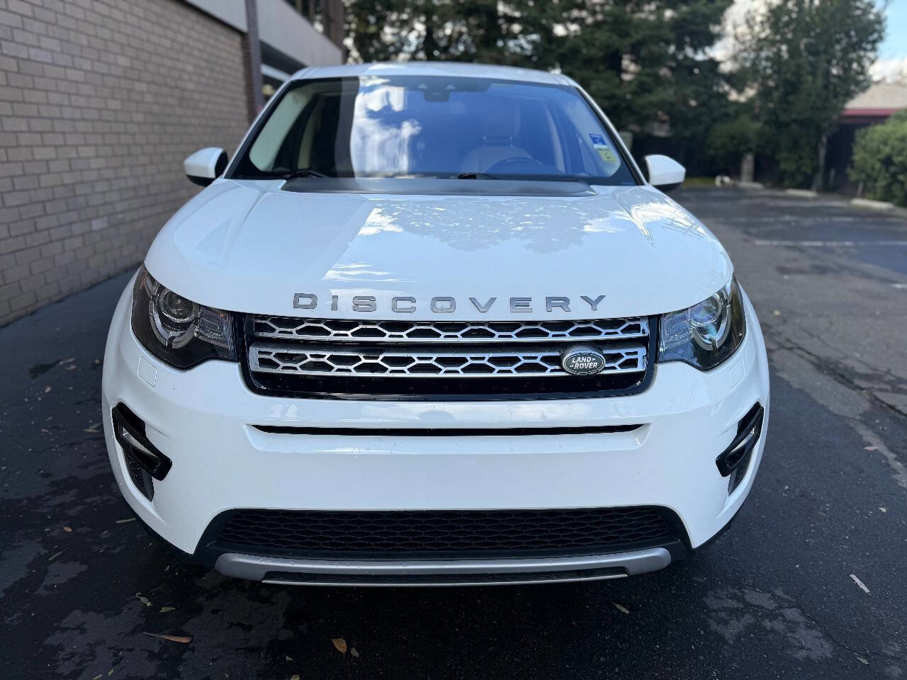Used 2019 Land Rover Discovery Sport HSE image 3