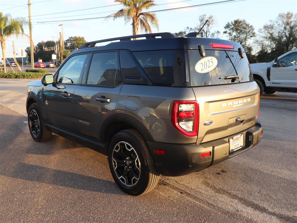 Certified 2025 Ford Bronco Sport Outer Banks w/ Outer Banks Tech Package+ image 9