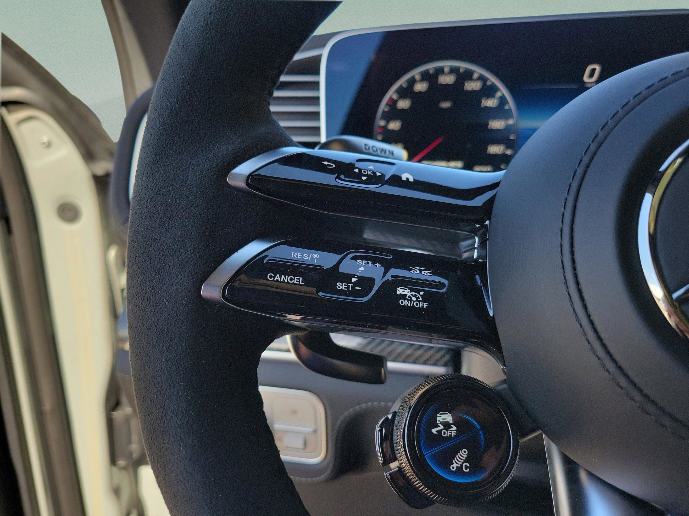 New 2026 Mercedes-Benz GLS 63 AMG 4MATIC image 32