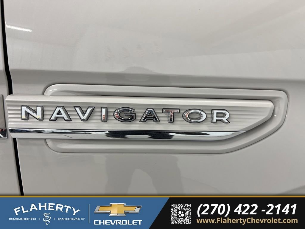 Used 2024 Lincoln Navigator L Reserve image 18
