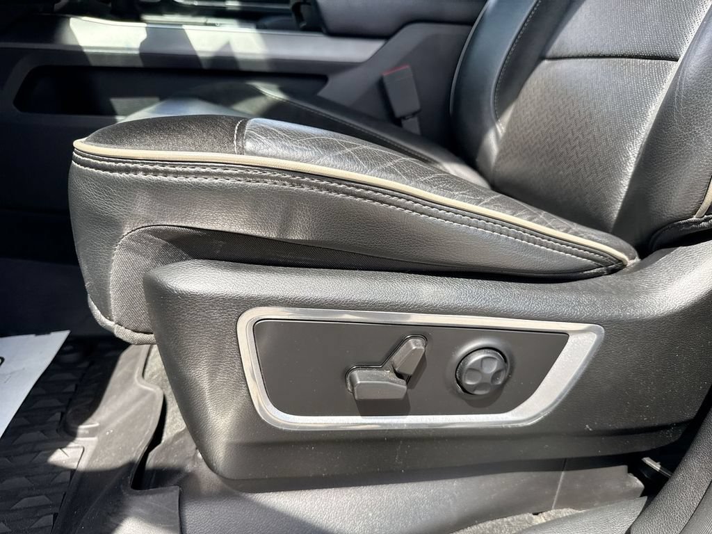 Used 2021 RAM 1500 Laramie AWD/4WD image 12