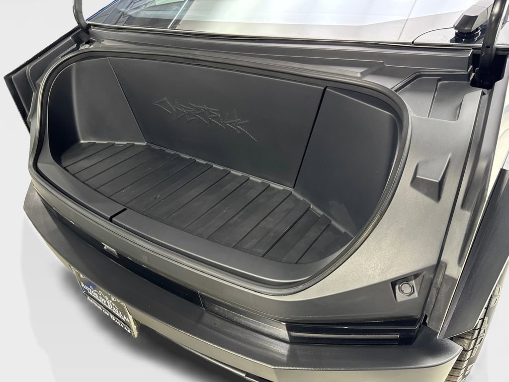 Used 2024 Tesla Cybertruck AWD Crew Cab image 63