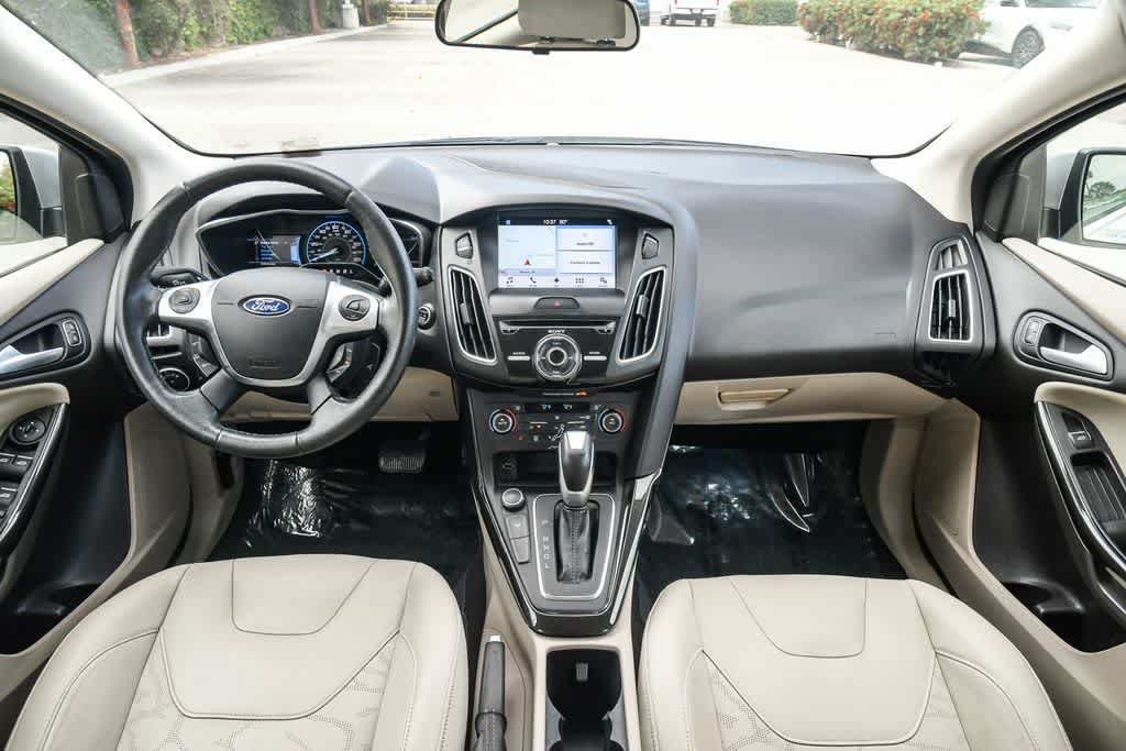 Used 2017 Ford Focus Electric Hatchback FWD image 14