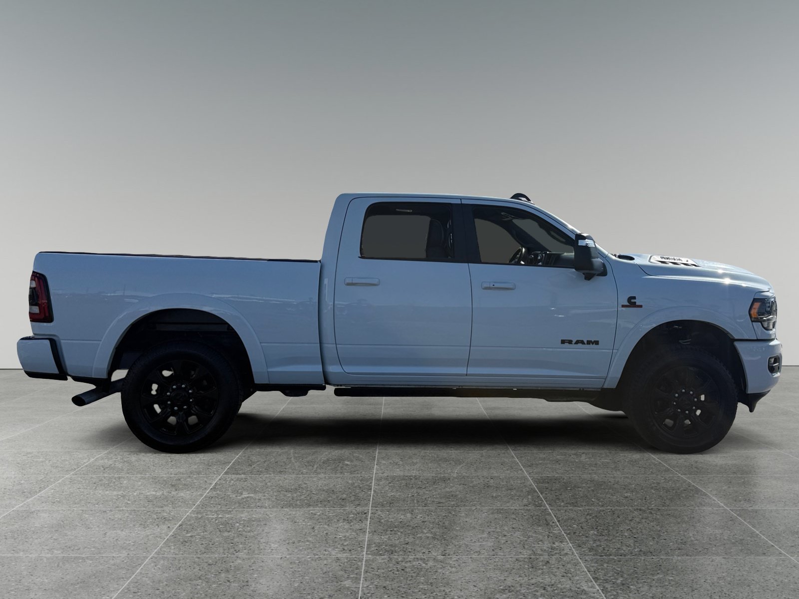 Used 2023 RAM 2500 Limited AWD/4WD image 6