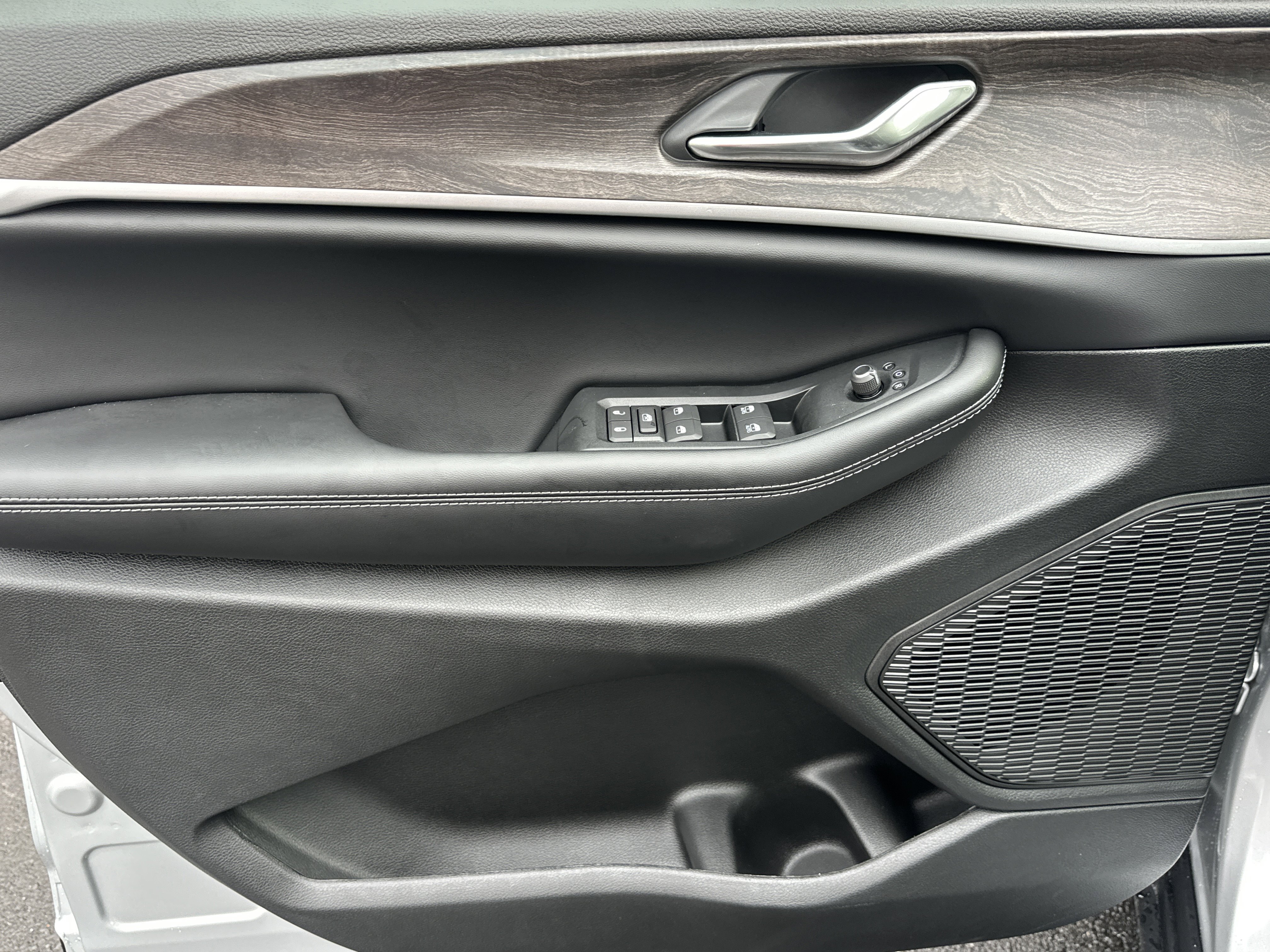 New 2026 Jeep Grand Cherokee Altitude image 28