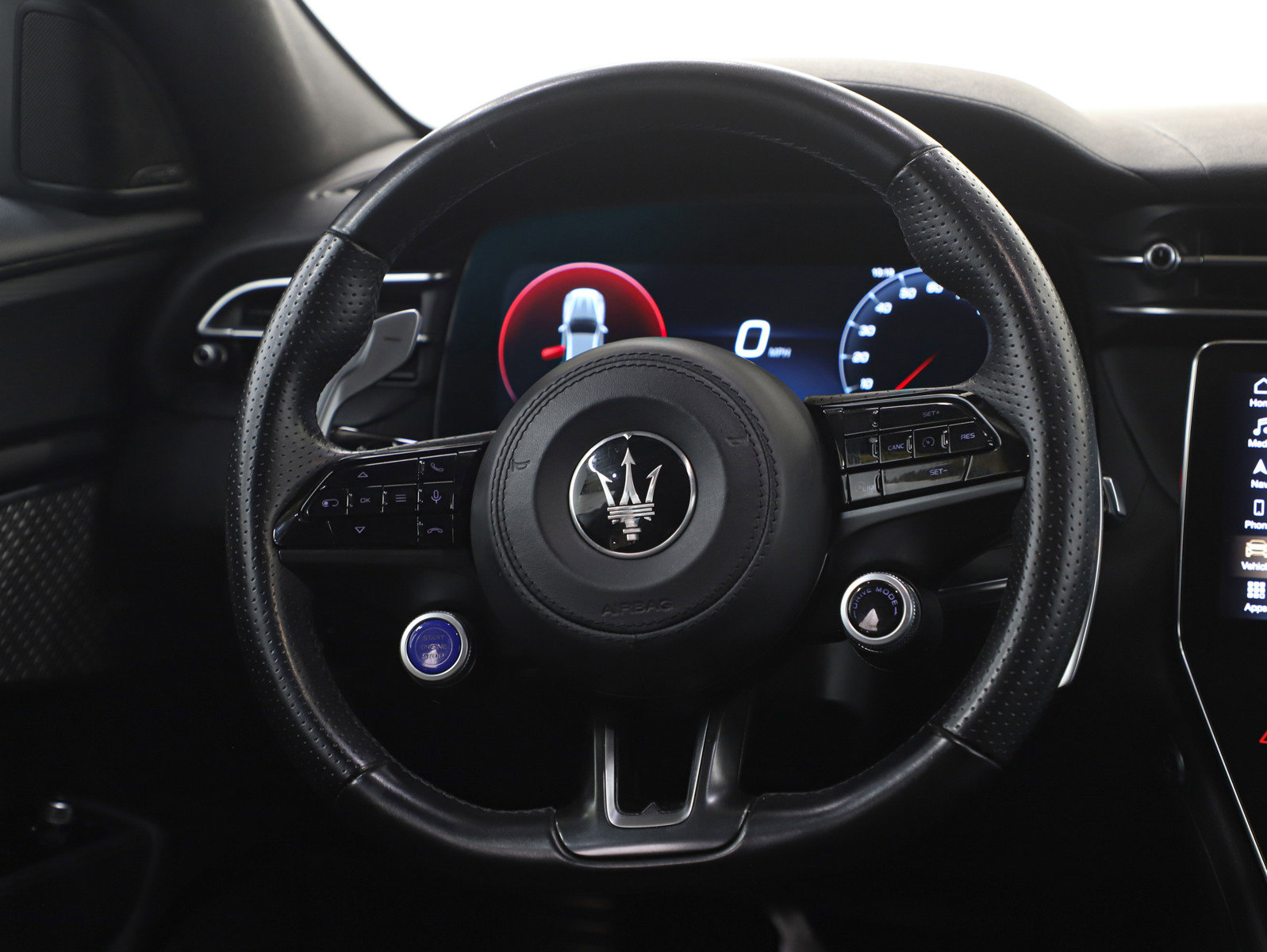 Used 2024 Maserati Grecale GT image 17