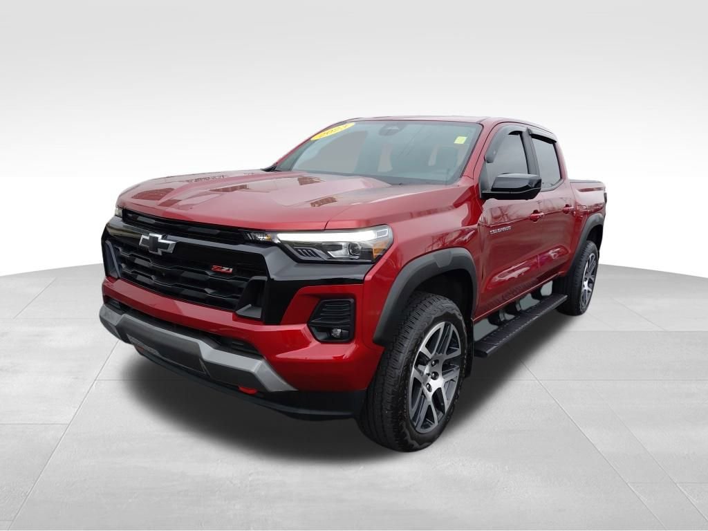 Used 2023 Chevrolet Colorado Z71 w/ Z71 Convenience Package 2 image 1
